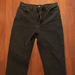 BDG frayed Mom Jeans